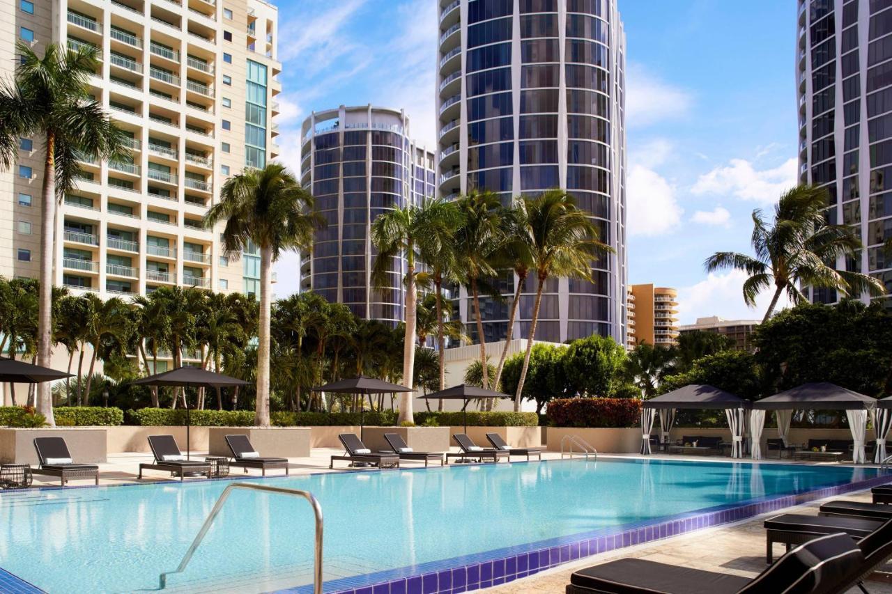 The Ritz-Carlton Coconut Grove, Miami Hotel Exterior photo